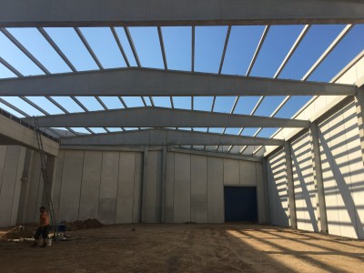 CONSTRUCCIÓN DE UNA NAVE INDUSTRIAL EN SANT BOI DE LLOBREGAT